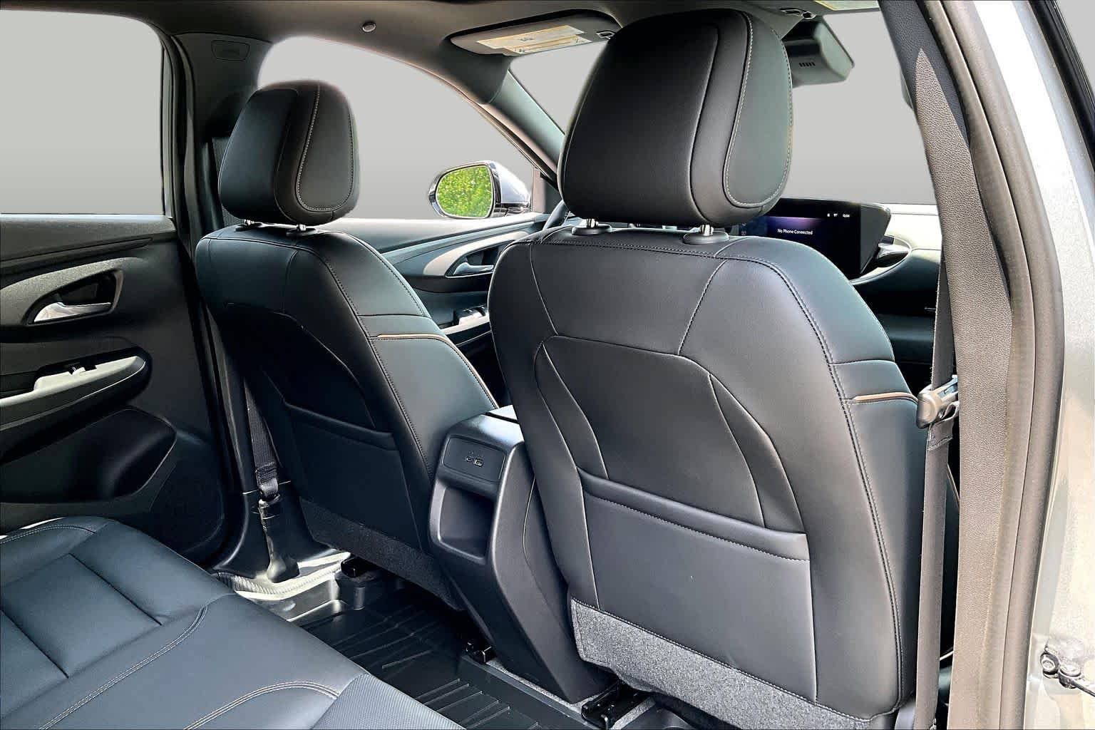 Used 2025 Moonstone Gray Metallic Buick Avenir image 20