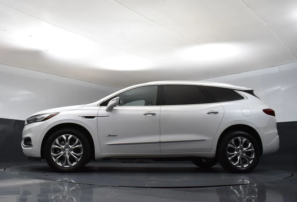 Used 2021 White Frost Buick Avenir image 33