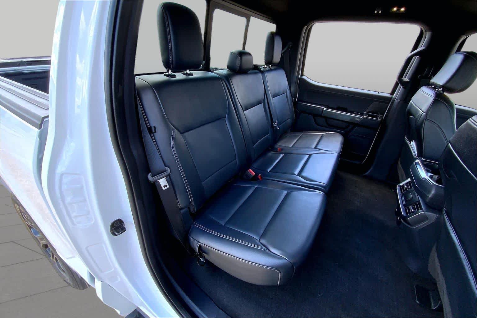 Certified Used 2023 Oxford White Ford XLT image 19