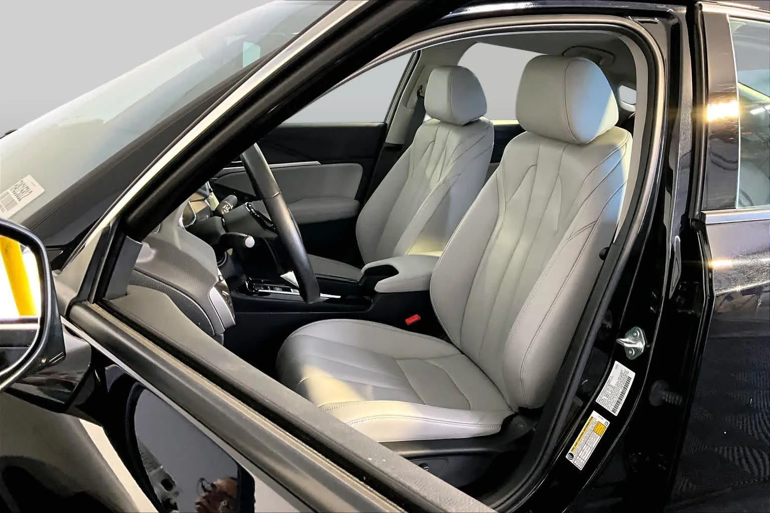 Certified Used 2024 Majestic Black Pearl Acura BASE image 16