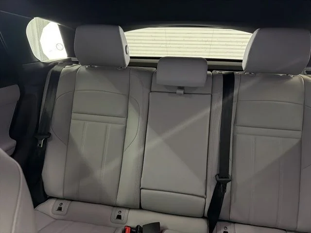 New 2026 Tribeca Blue Metallic Land Rover S image 13
