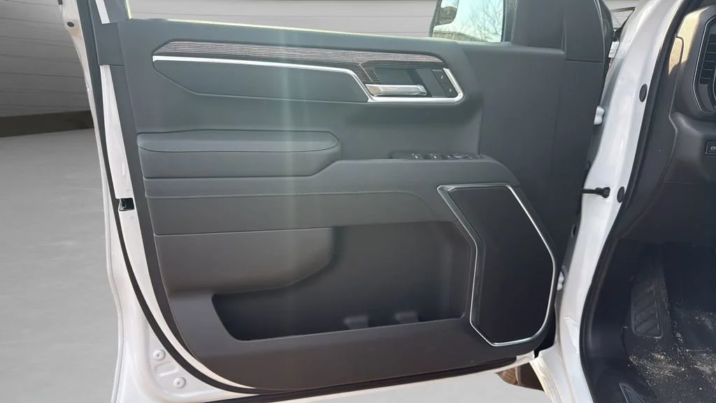 New 2026 Summit White GMC Elevation image 23