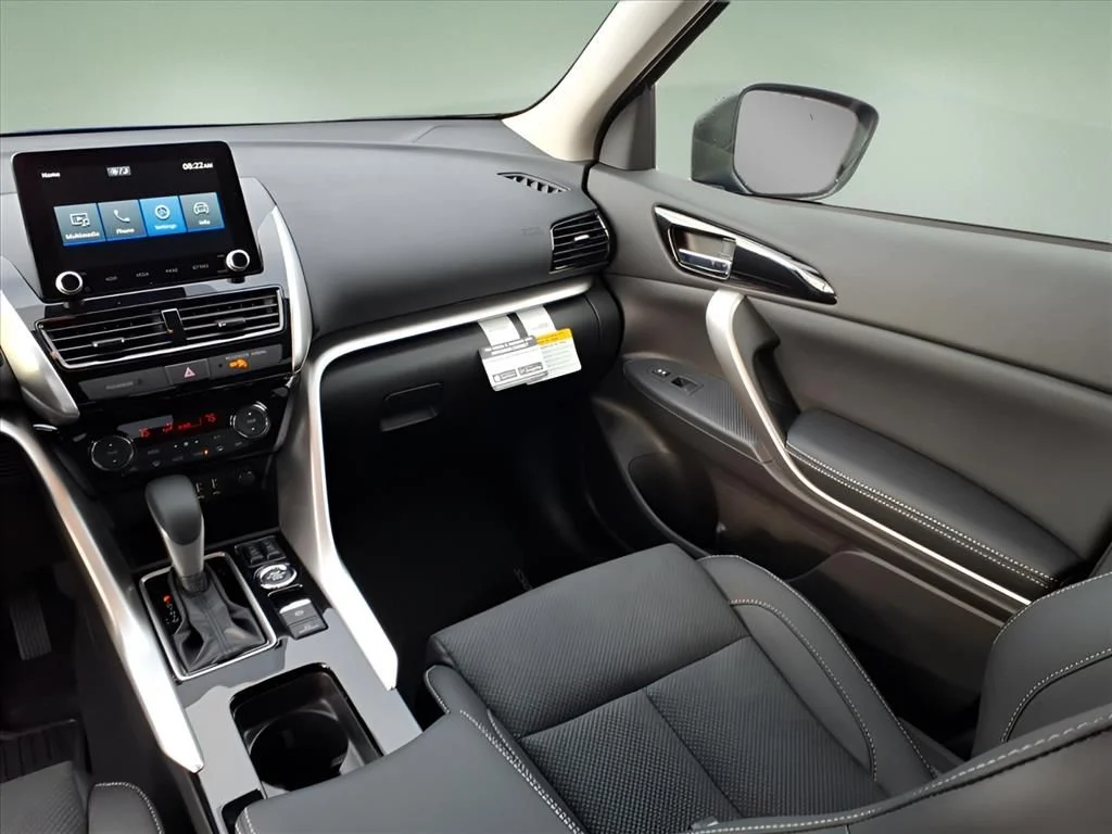 2026 Mitsubishi Eclipse Cross SE - Photo 8