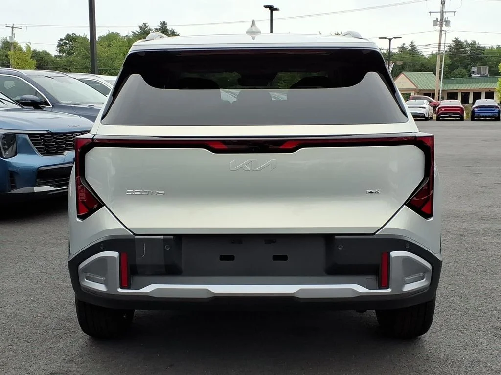 New 2027 White Kia EX image 5
