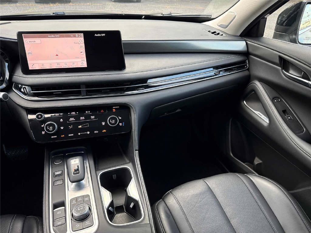 Used 2025 Black INFINITI LUXE image 15