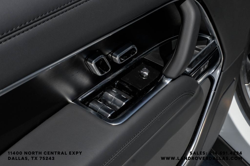 2026 Land Rover Range Rover SE - Photo 46