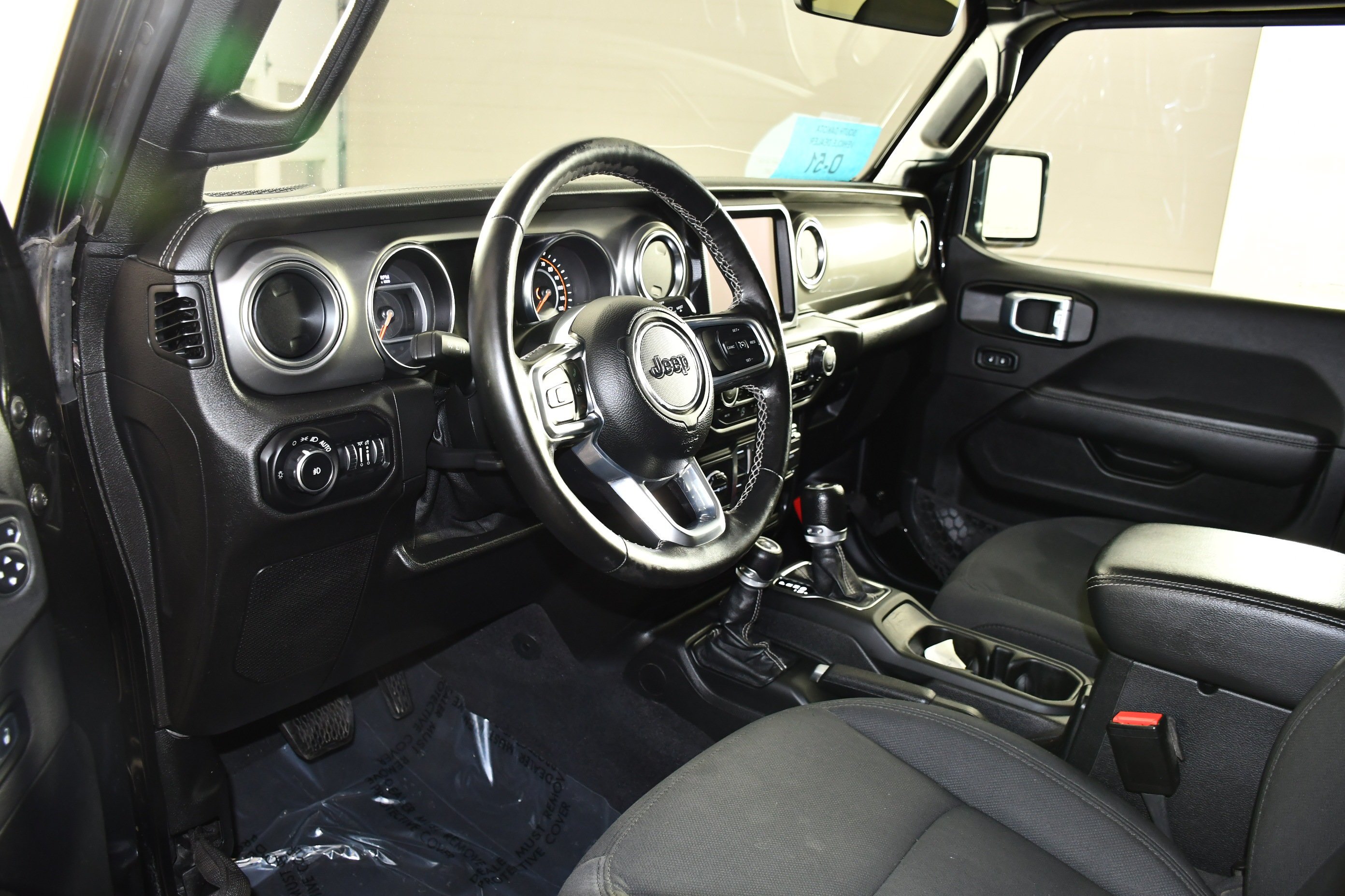 Used 2021 Black Clearcoat Jeep Unlimited Sahara image 2