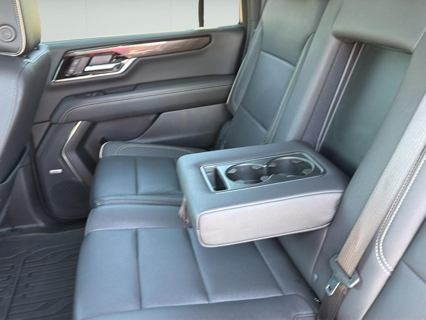 Used 2026 Onyx Black GMC Elevation image 21