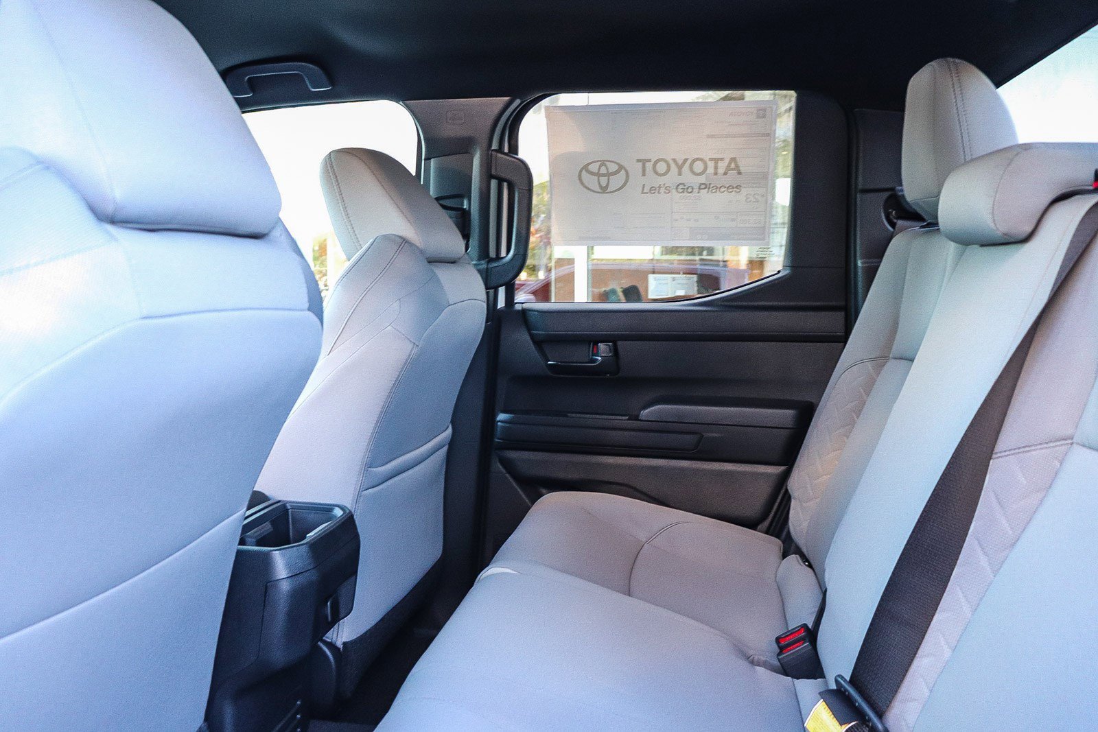 2025 Toyota Tacoma SR5 - Photo 21