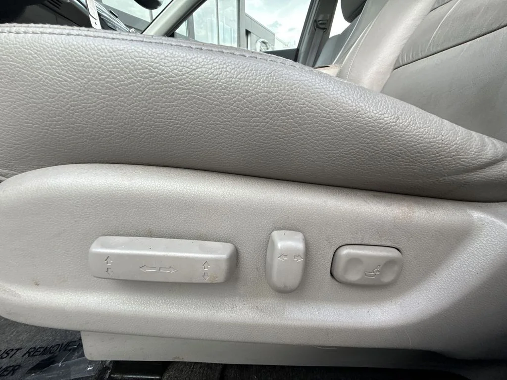 Used 2009 Gray Honda EX-L image 12
