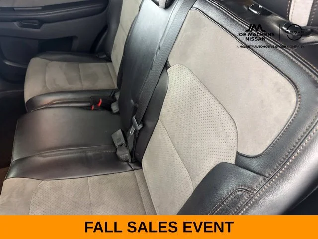 Used 2017 White Ford XLT image 32