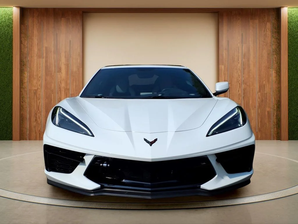 Used 2020 White Chevrolet Stingray image 2