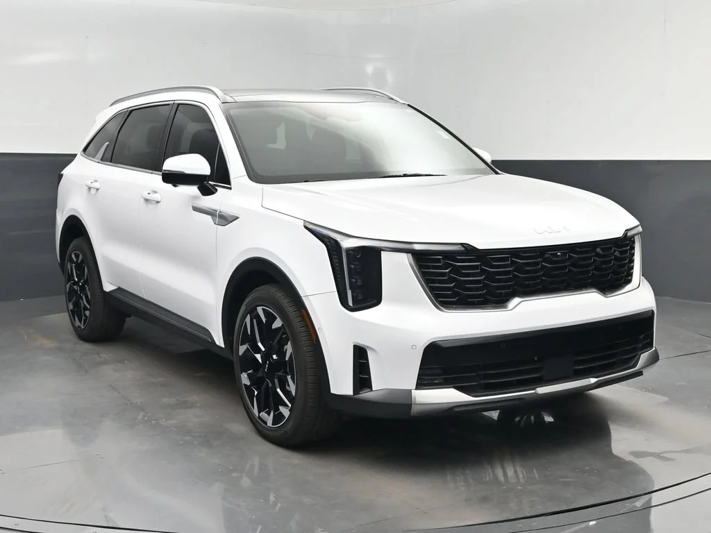 Certified Used 2025 White Kia SX image 8