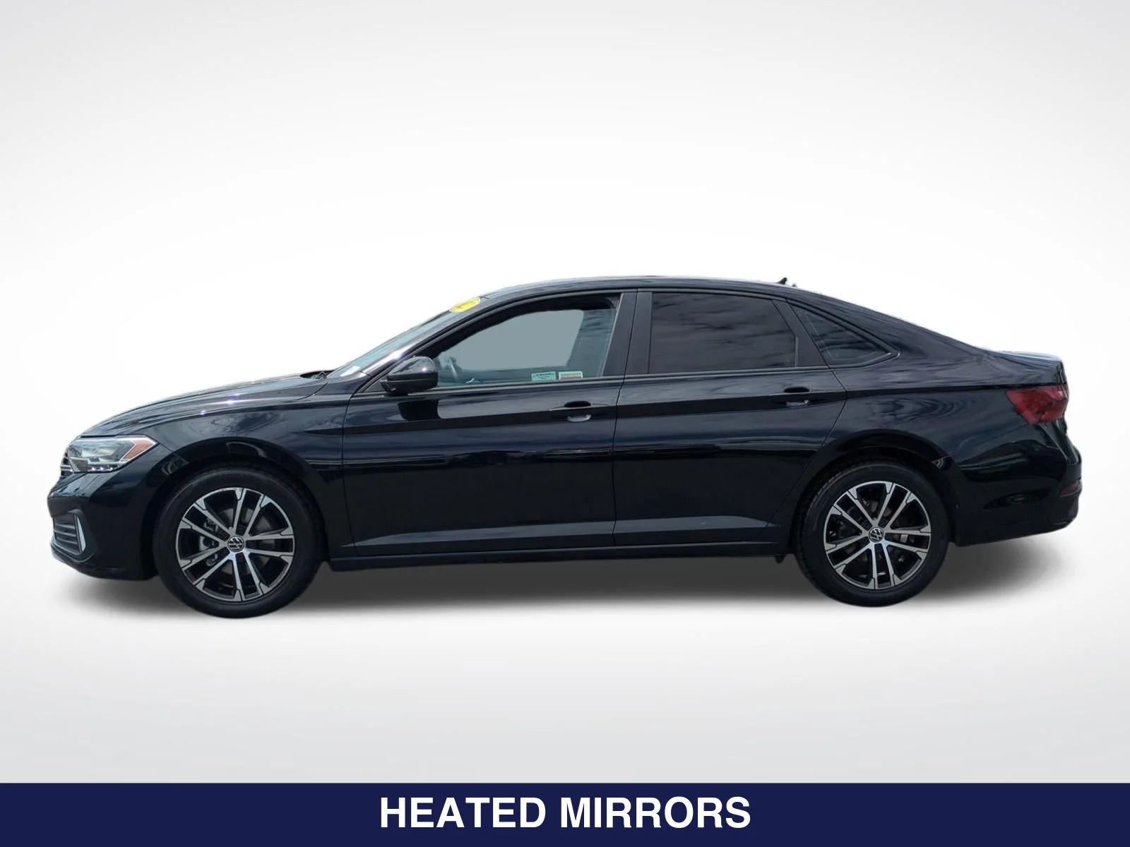 Used 2022 Black Volkswagen 1.5T Sport image 5