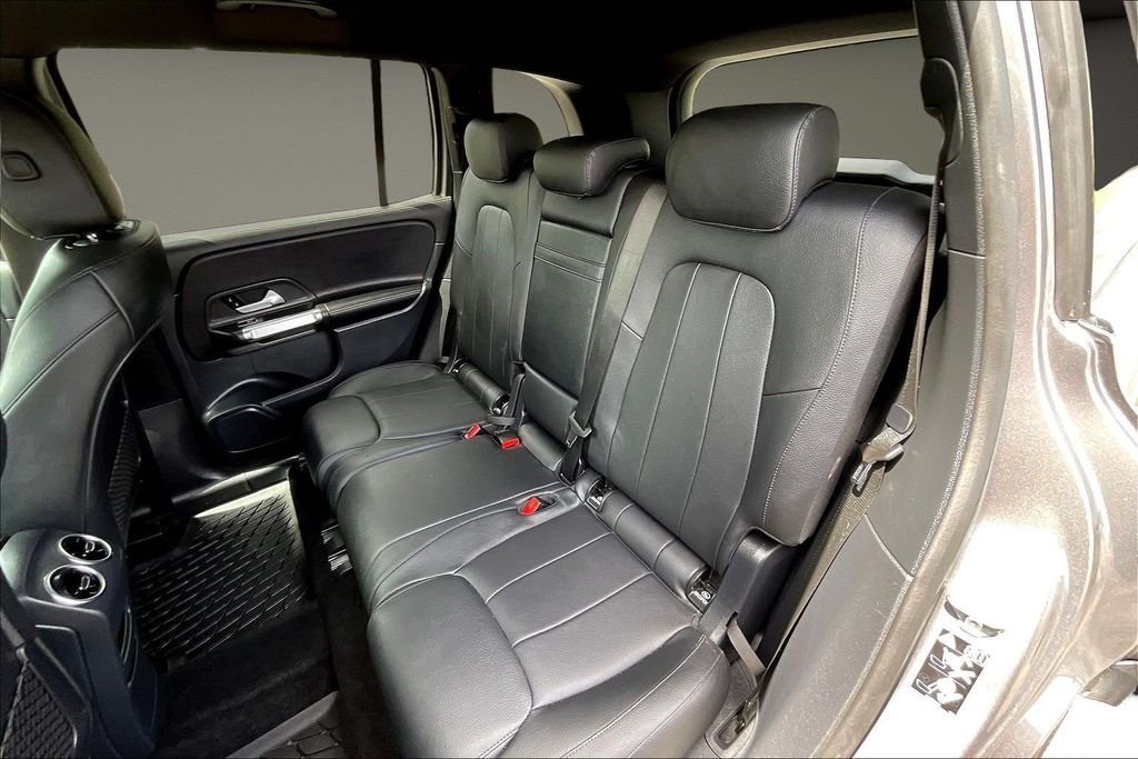 Used 2022 Gray Mercedes-Benz GLB 250 image 25