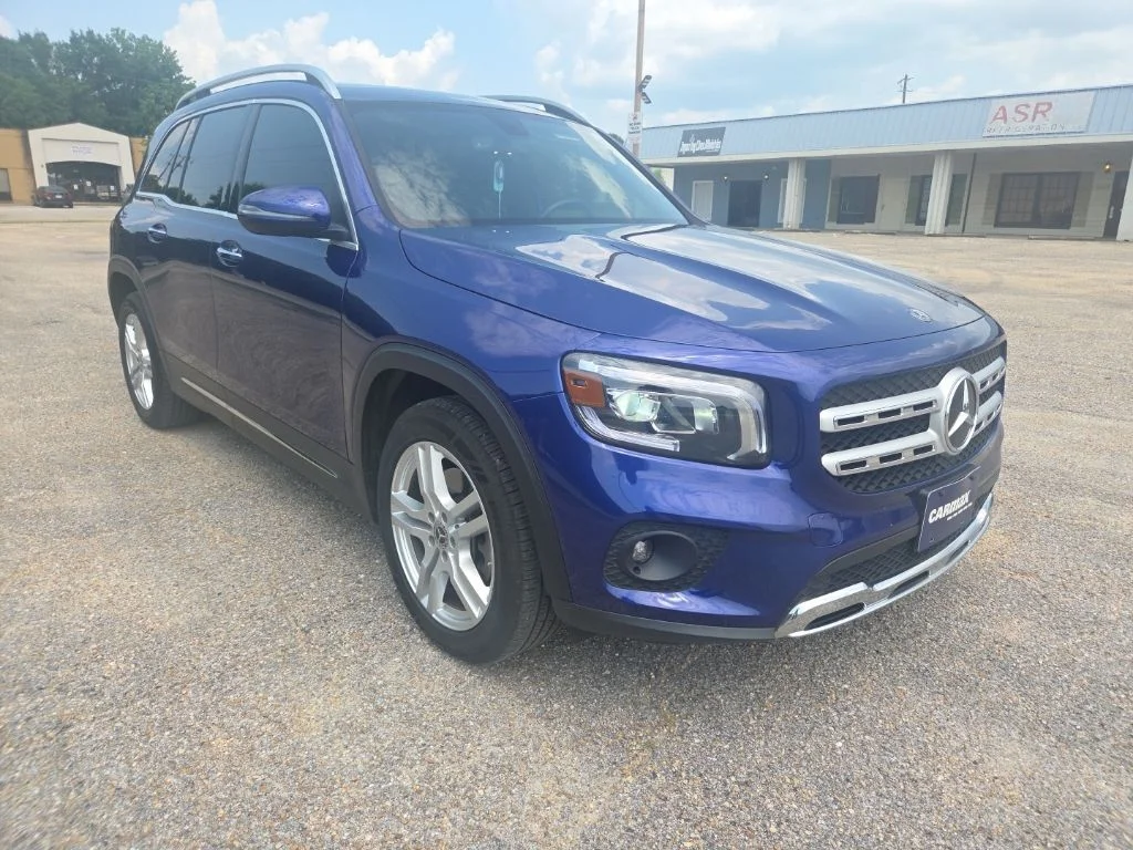 Certified Used 2020  Mercedes-Benz GLB 250 image 1