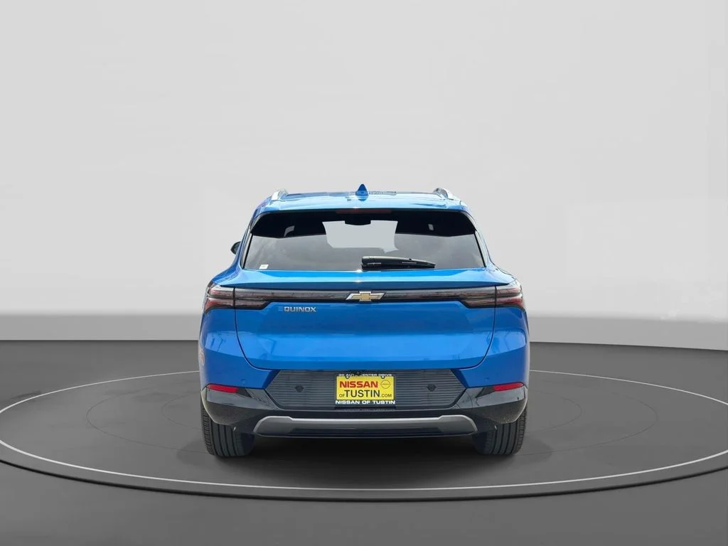 Used 2024 Riptide Blue Metallic Chevrolet LT image 5