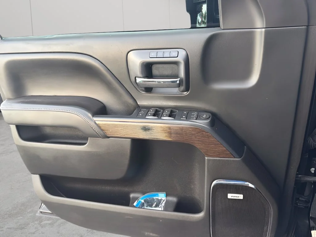 Used 2017 ONYX BLACK GMC Denali image 8