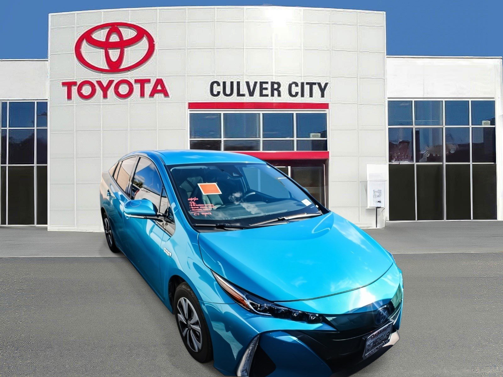2018 Toyota Prius Prime Premium's photo