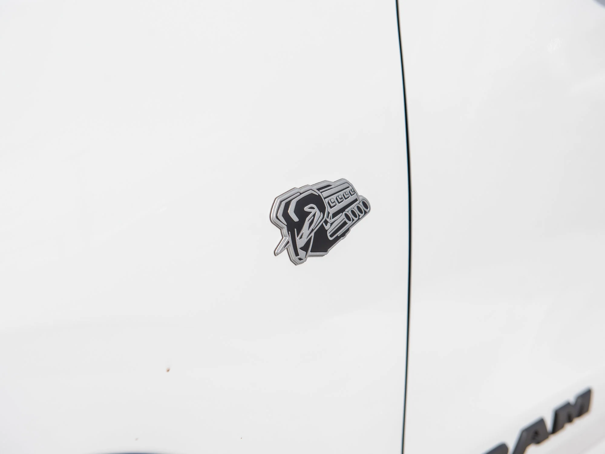 New 2026 White RAM Sport* Hemi V8 image 3