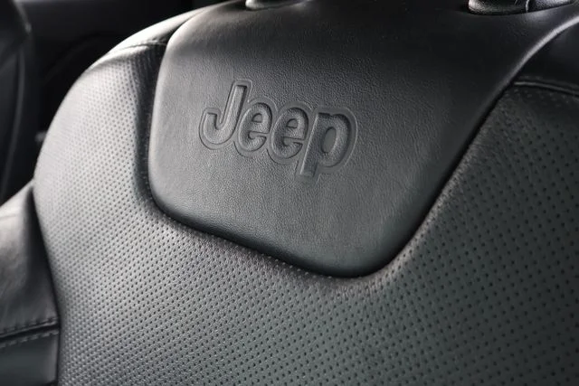 Used 2020 Green Jeep Limited image 13