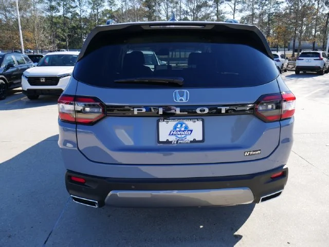 New 2026 Sonic Gray Pearl Honda 2WD EX-L image 4