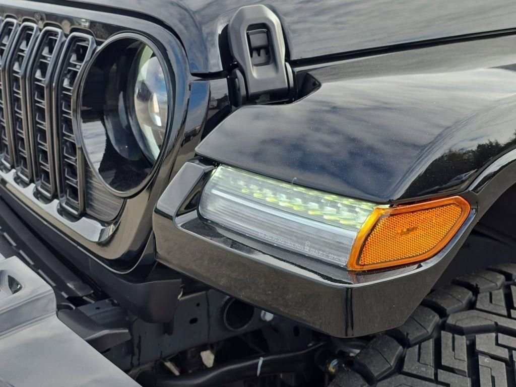 2025 Jeep Wrangler 4-Door Willys - Photo 12
