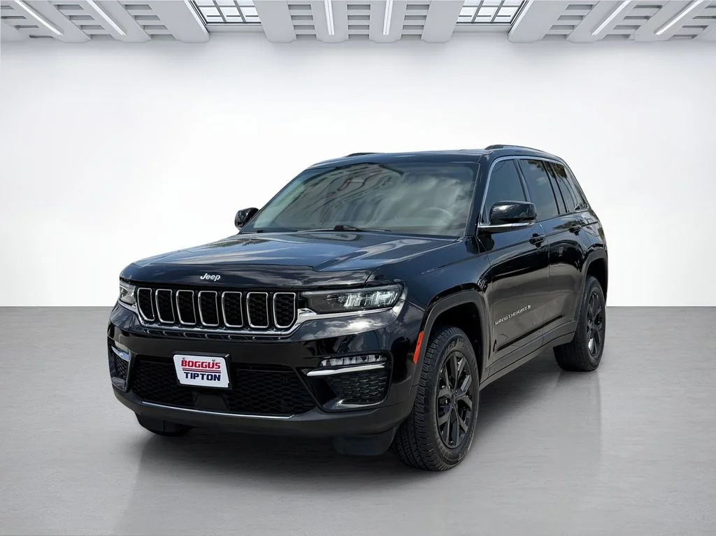 Used 2022 Black Jeep Limited image 7