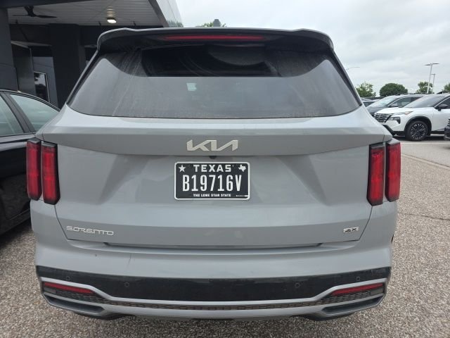 Used 2023 Gray Kia SX image 4