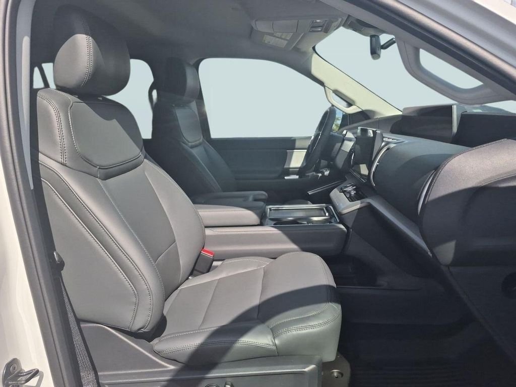 New 2027 Star White Metallic Tri-Coat Ford MAX Active image 66