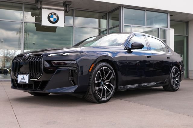 2025 BMW 7 Series 740i xDrive Sedan's photo