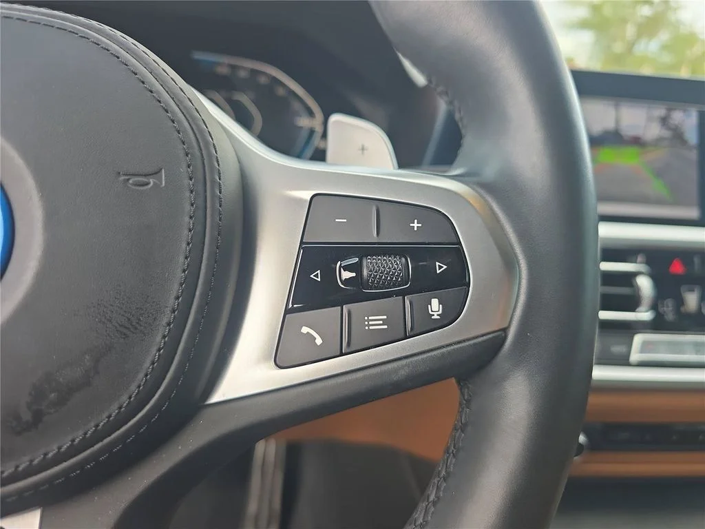 Used 2022 White BMW 330e xDrive image 24
