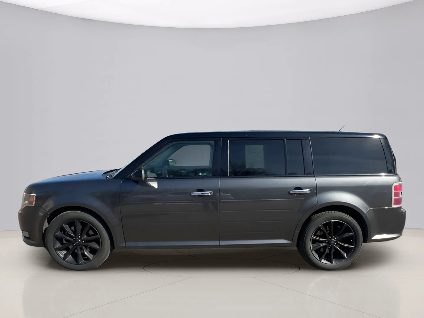 Used 2016 Gray Ford SEL image 5
