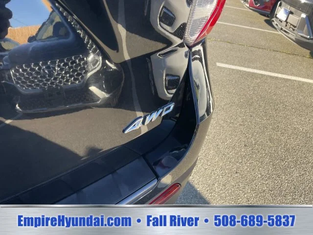 Used 2023 Black Ford XLT image 6