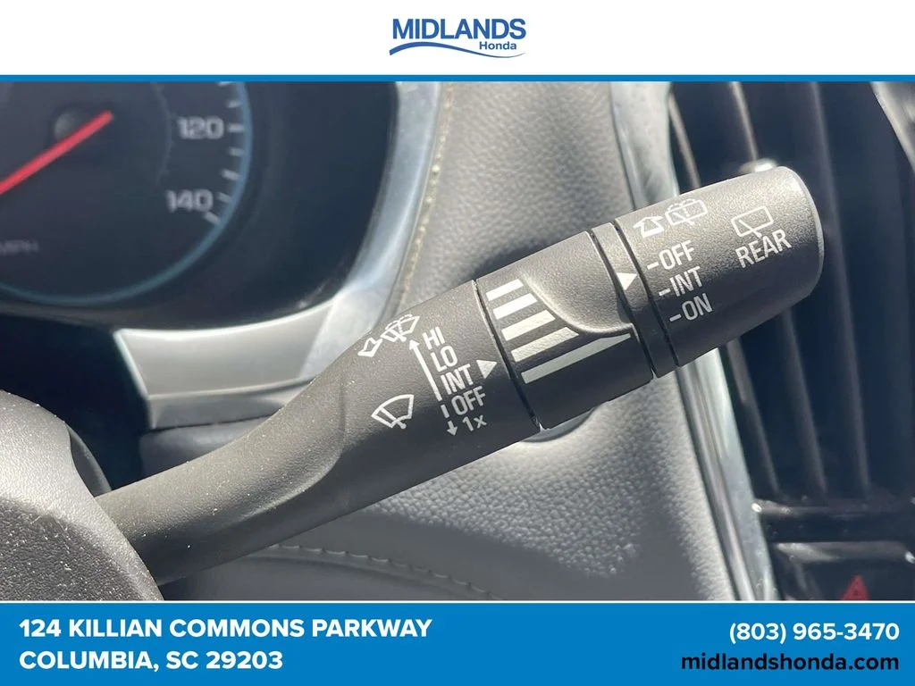 Used 2020 Pearl Chevrolet LT image 25