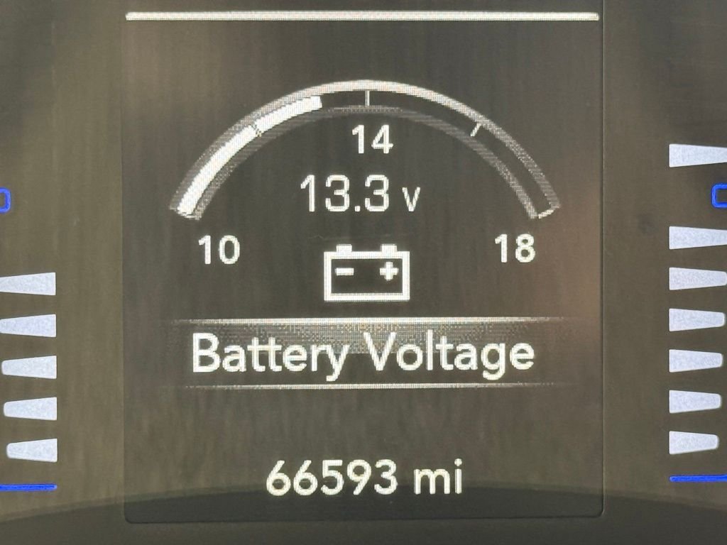 Used 2020 Brilliant Black Crystal Pearlcoat Chrysler Touring image 37