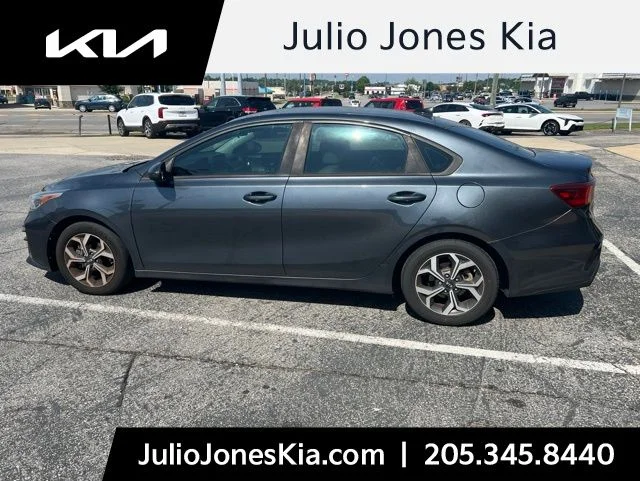2020 Kia Forte LXS AT's photo
