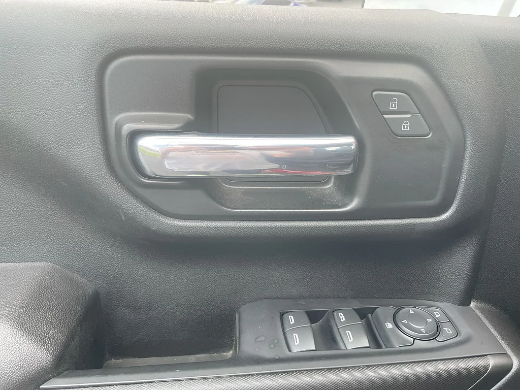 Used 2021 RED HOT Chevrolet Custom Trail Boss image 21