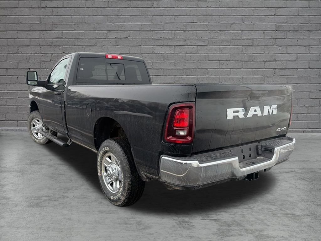 New 2026 Diamond Black Crystal Pearl-Coat Exterior Paint RAM Tradesman image 5