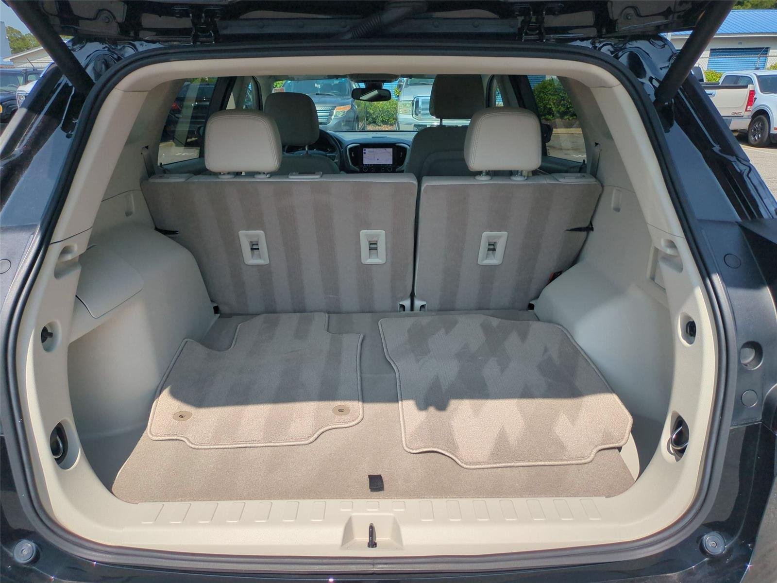 Used 2022 Ebony Twilight Metallic GMC Denali image 36