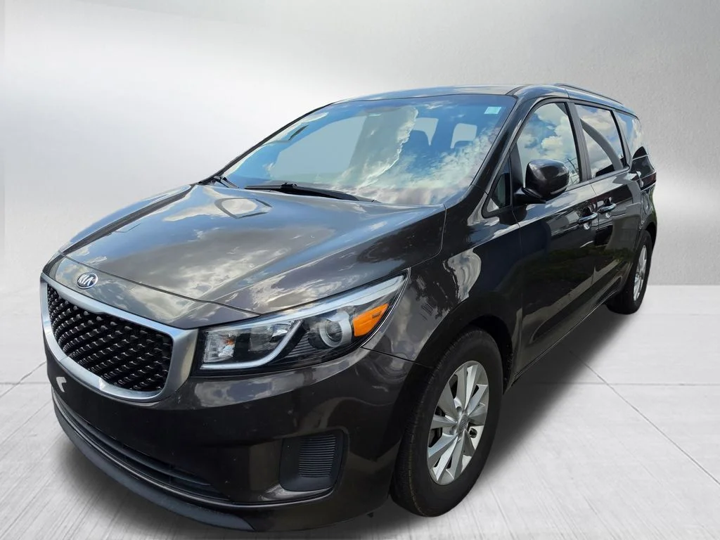 Used 2015 Silver Kia LX image 21