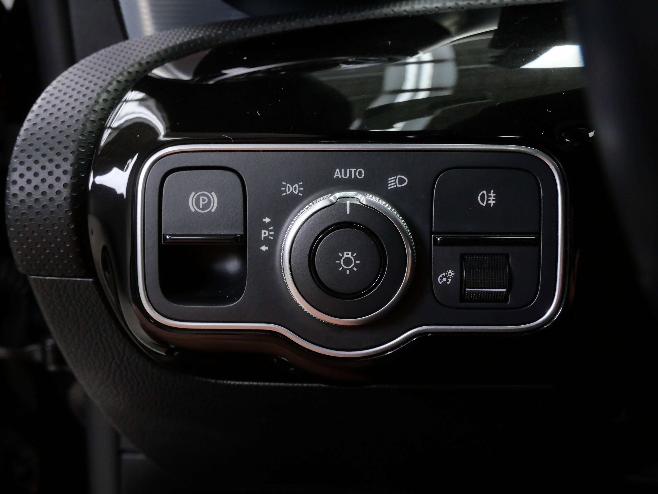 Certified Used 2022 Night Black Mercedes-Benz CLA 250 image 24