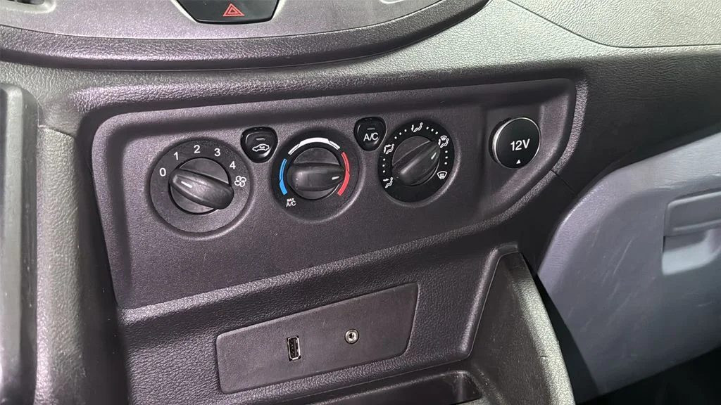 Used 2015 White Ford Base image 19