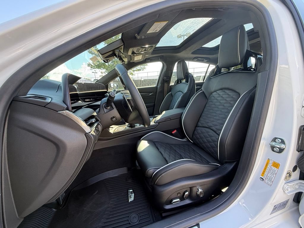 New 2026 Summit White Cadillac V-Series image 5