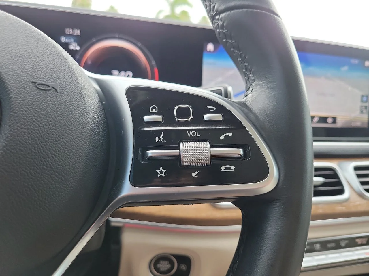Certified Used 2023  Mercedes-Benz GLE 350 image 34