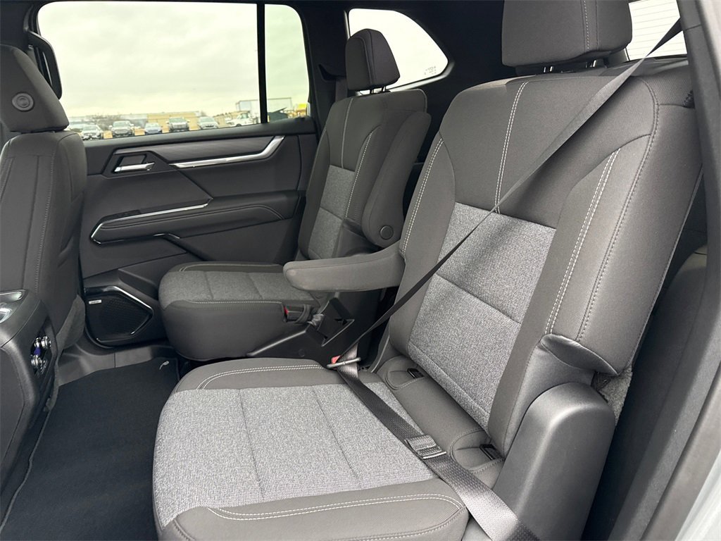 2026 GMC ACADIA - Image 31