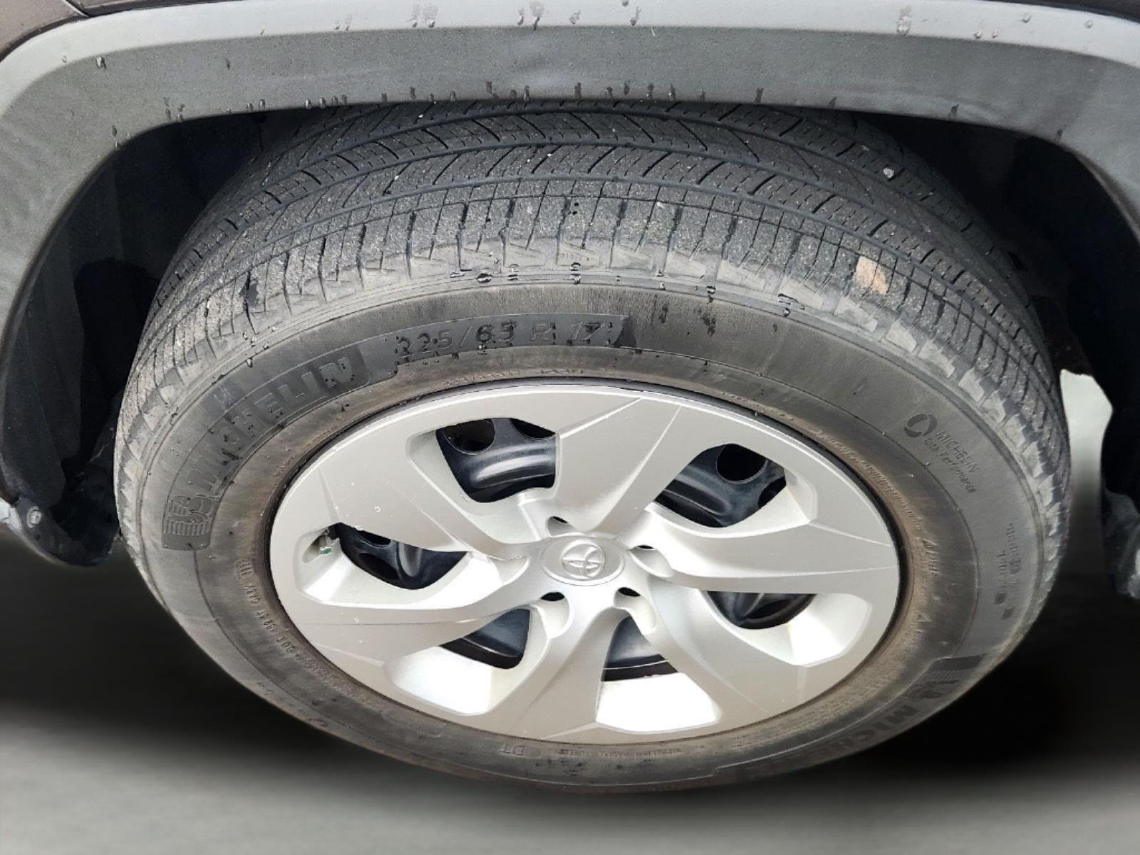 Used 2022 Magnetic Gray Metallic Toyota LE image 6