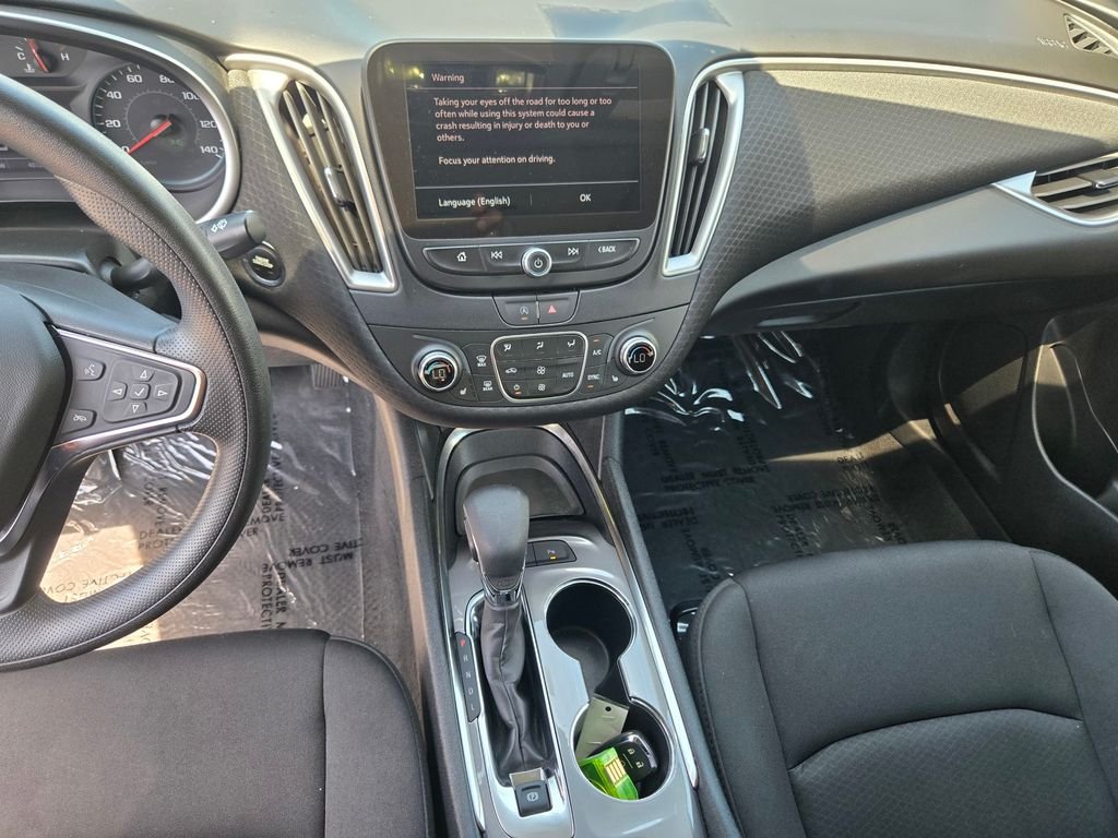 Used 2024 White Chevrolet LT image 17