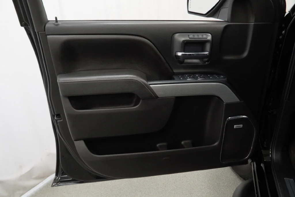 Used 2016 Black Chevrolet LTZ 2LZ image 32