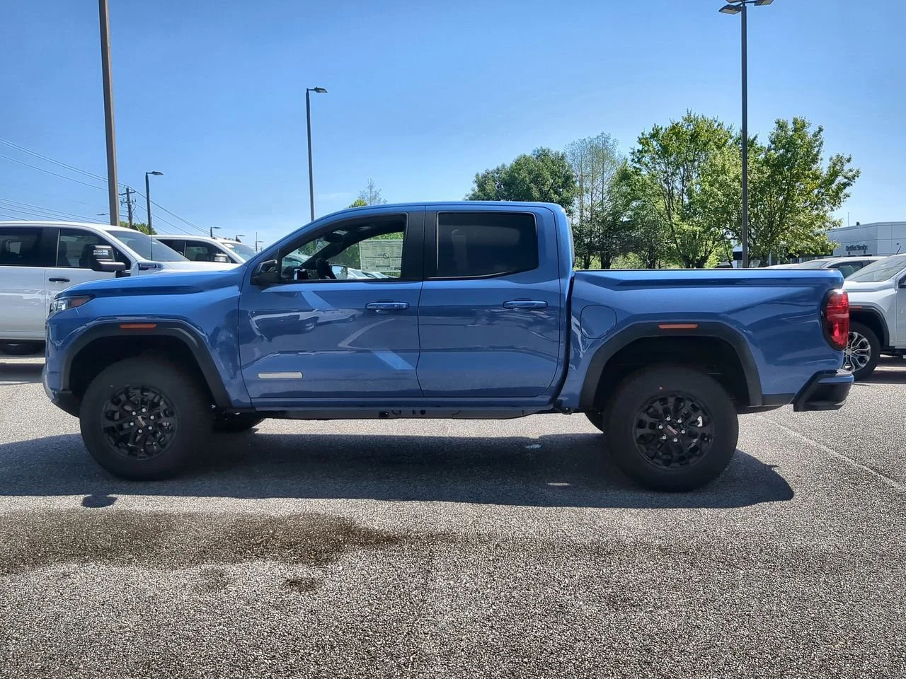 New 2026 Rapids Metallic GMC Elevation image 5